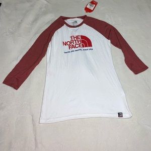 The North Face 3/4 Sleeve Womens Shirt Size Small Standard Fit White/burgundy